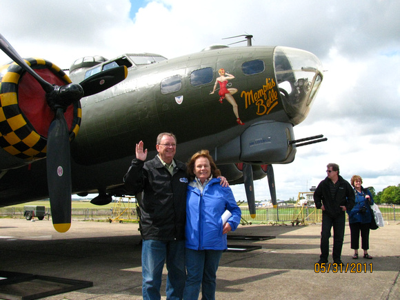 Dan and Mary Jane Linn with B-17 Flying Fortress at Duxford
