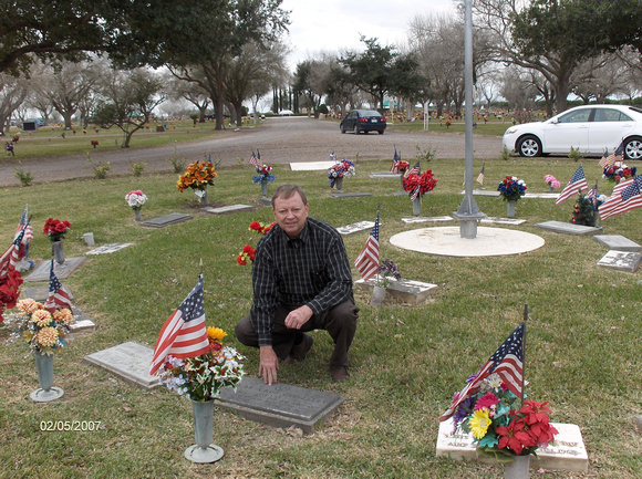 Oscar Gonzalez Burial Site, Weslaco, Texas, Feb. 2007